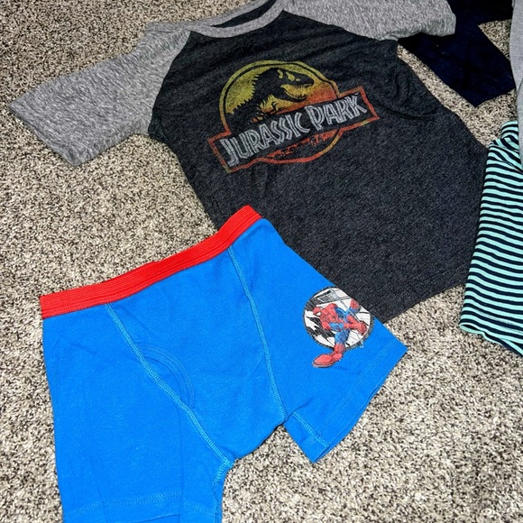 Kids miscellaneous Pajama Top And Boxer clothing bundle size 5/6 - Picture 3 of 4